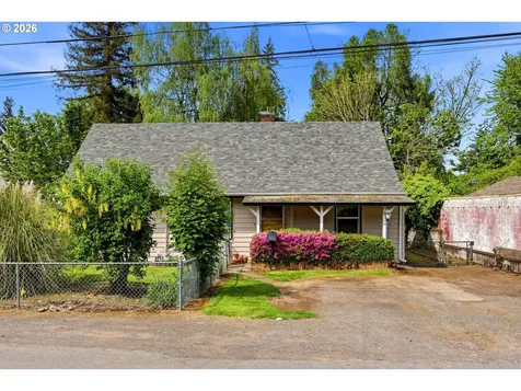7131 NE Roselawn Street Portland OR 97218