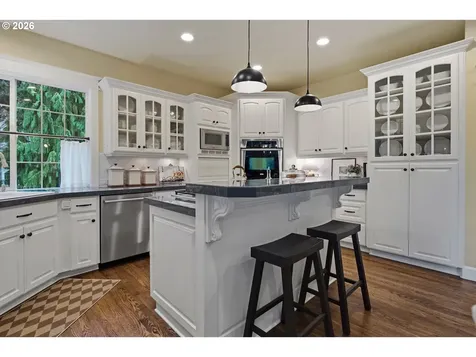 902 NE 47th Avenue Hillsboro OR 97124