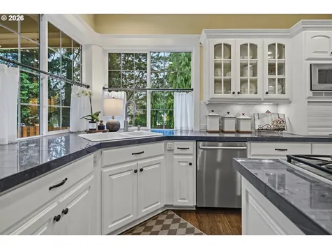 902 NE 47th Avenue Hillsboro OR 97124