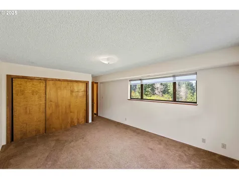 69936 Stage Road North Bend OR 97459