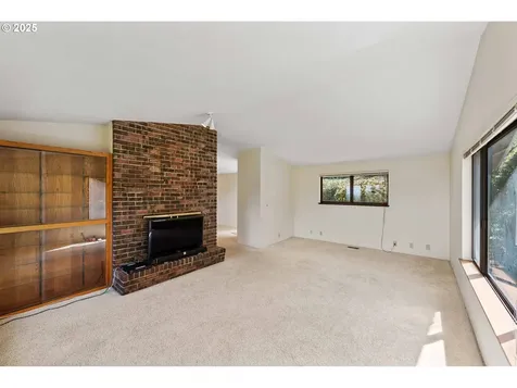 69936 Stage Road North Bend OR 97459