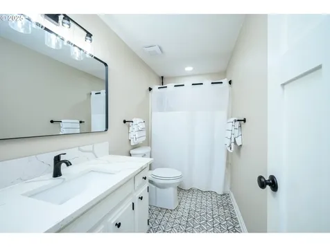 15831 SW Sunset Court Sherwood OR 97140