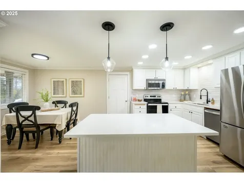 15831 SW Sunset Court Sherwood OR 97140