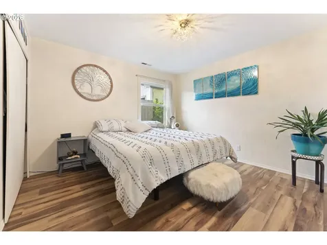 2185 N 8th Street Coos Bay OR 97420