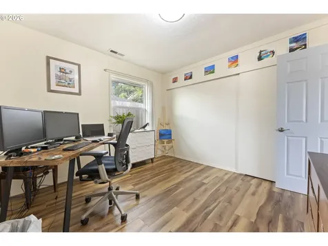 2185 N 8th Street Coos Bay OR 97420