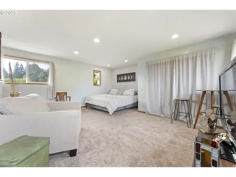 2185 N 8th Street Coos Bay OR 97420