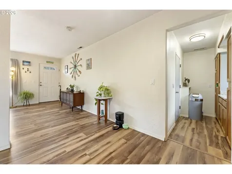 2185 N 8th Street Coos Bay OR 97420