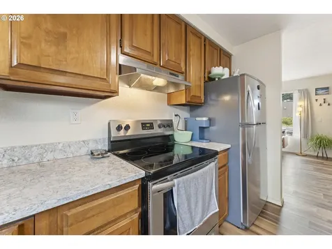 2185 N 8th Street Coos Bay OR 97420