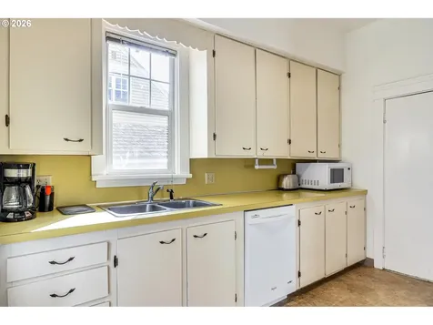 4547 NE 30th Avenue Portland OR 97211