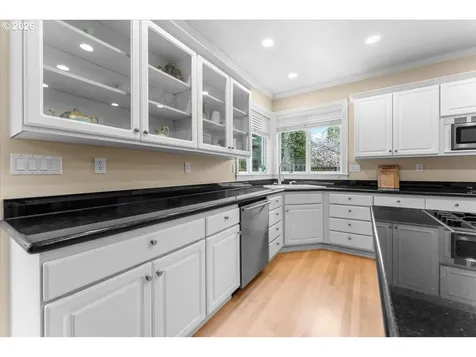 2305 Stonehurst Court Lake Oswego OR 97034