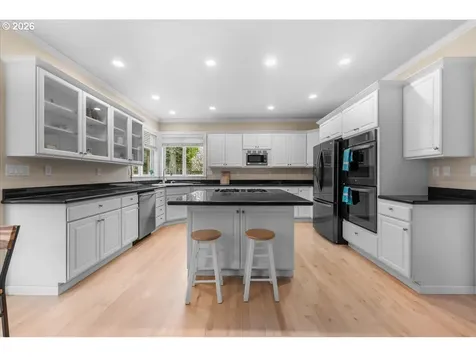 2305 Stonehurst Court Lake Oswego OR 97034
