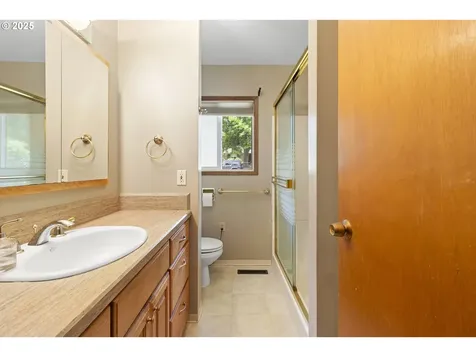 7130 SE 127th Avenue Portland OR 97236