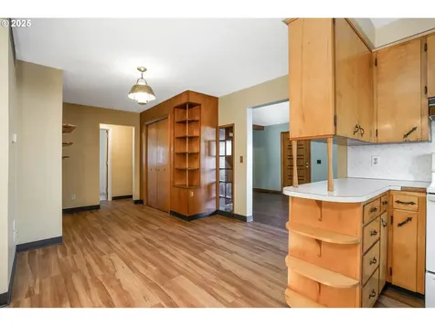600 Whittier Street Silverton OR 97381