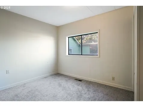 600 Whittier Street Silverton OR 97381
