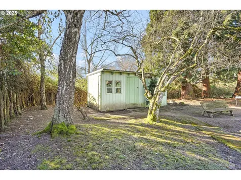 600 Whittier Street Silverton OR 97381