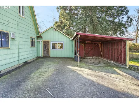 600 Whittier Street Silverton OR 97381