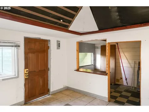 600 Whittier Street Silverton OR 97381