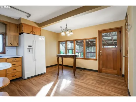 600 Whittier Street Silverton OR 97381