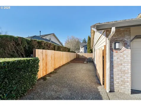 2316 NE 160th Loop Vancouver WA 98684