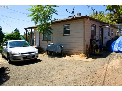 1552 SE Kane Street Roseburg OR 97470