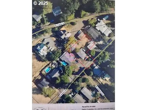 1552 SE Kane Street Roseburg OR 97470