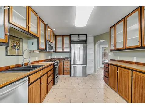 2415 SW Oakwood Drive Dallas OR 97338