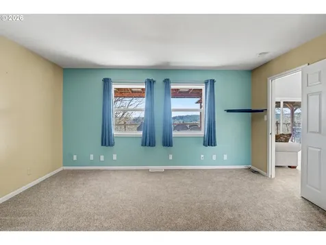 2415 SW Oakwood Drive Dallas OR 97338