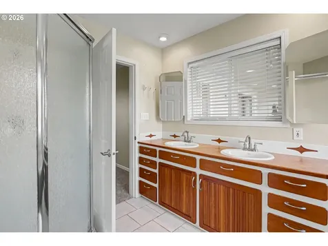 2415 SW Oakwood Drive Dallas OR 97338