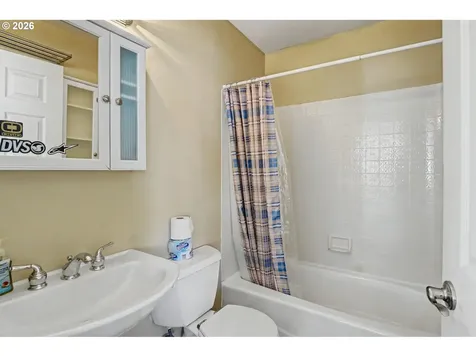 2415 SW Oakwood Drive Dallas OR 97338