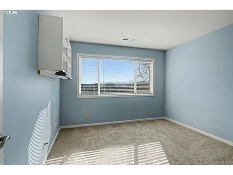 2415 SW Oakwood Drive Dallas OR 97338