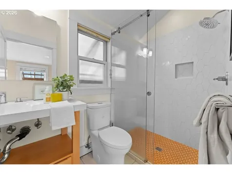 4727 NE 28th Avenue Portland OR 97211