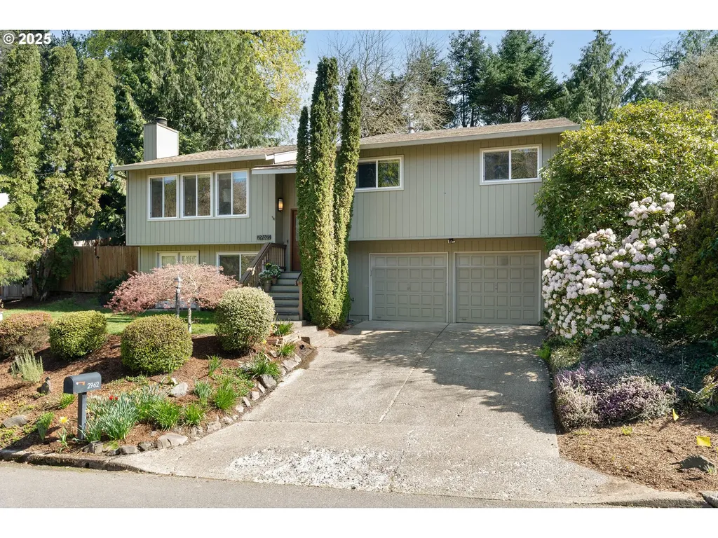 2962 SW Stanley Court Portland OR 97219