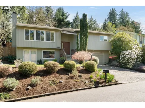 2962 SW Stanley Court Portland OR 97219