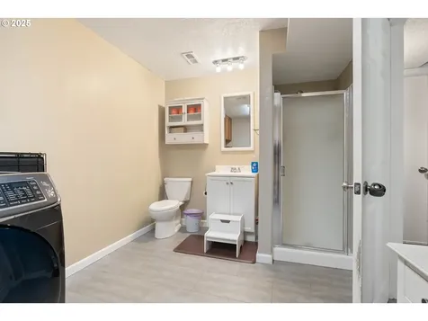 2962 SW Stanley Court Portland OR 97219