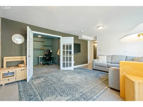 2962 SW Stanley Court Portland OR 97219