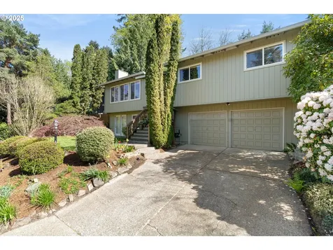 2962 SW Stanley Court Portland OR 97219