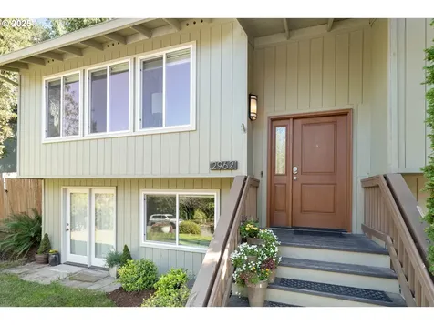 2962 SW Stanley Court Portland OR 97219