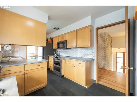 901 NE 153rd Avenue Portland OR 97230
