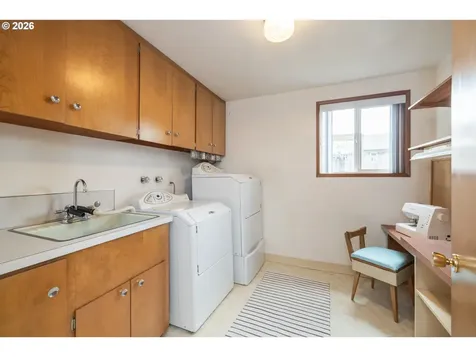 901 NE 153rd Avenue Portland OR 97230
