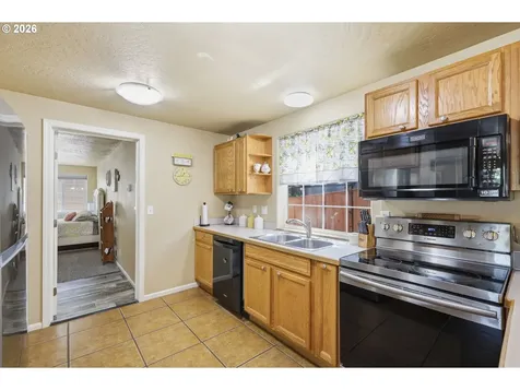 87973 Sherwood Street Veneta OR 97487