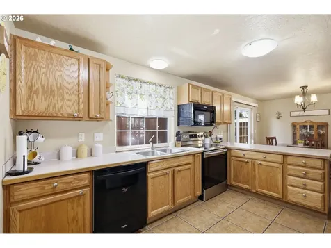 87973 Sherwood Street Veneta OR 97487