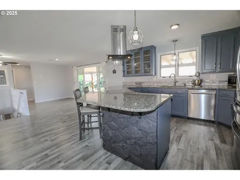 1781 NE Beulah Drive Roseburg OR 97470