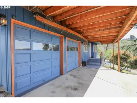 1781 NE Beulah Drive Roseburg OR 97470