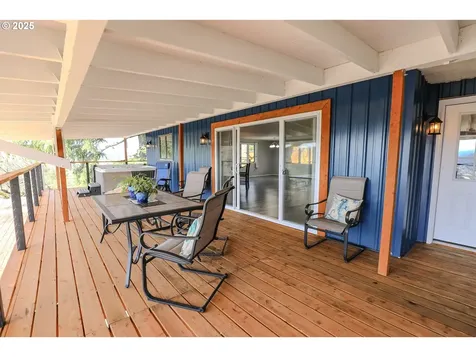 1781 NE Beulah Drive Roseburg OR 97470