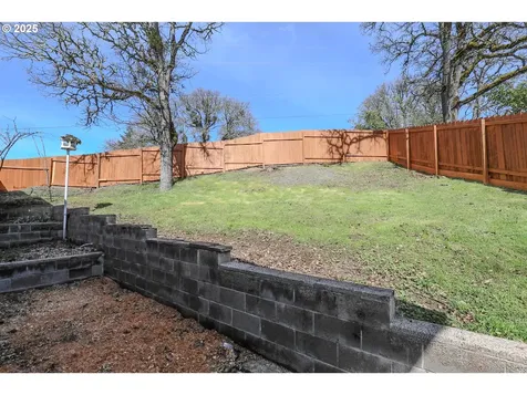 1781 NE Beulah Drive Roseburg OR 97470