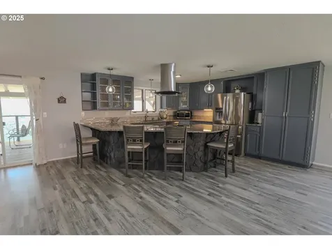 1781 NE Beulah Drive Roseburg OR 97470