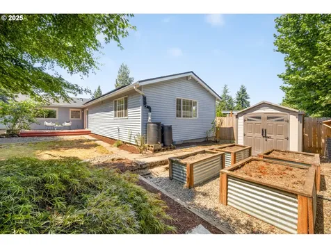9144 N Chase Avenue Portland OR 97217