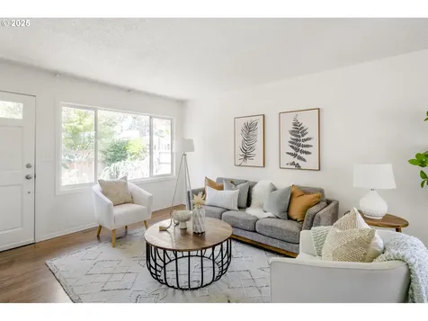 9144 N Chase Avenue Portland OR 97217