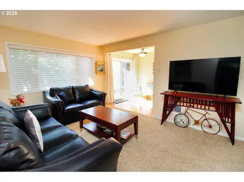 2026 NE Clackamas Street Portland OR 97232