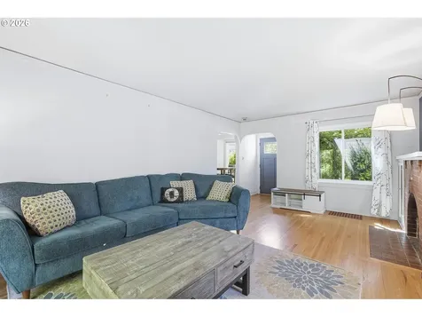 6704 SE 22nd Avenue Portland OR 97202